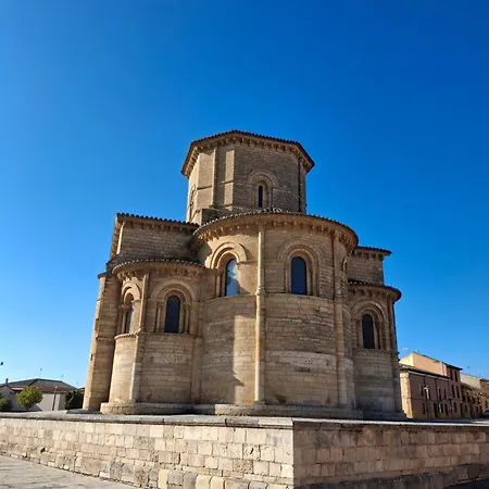 Camino De Santiago Фромиста